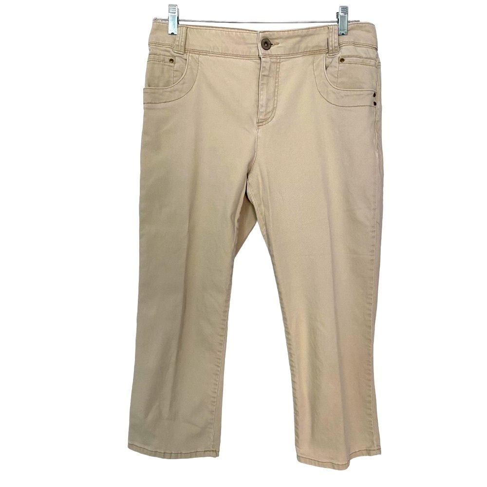 Chicos Premium Denim tan cropped jeans. 98% Cotton 2% Spandex 5 pocket SZ 10 M
C